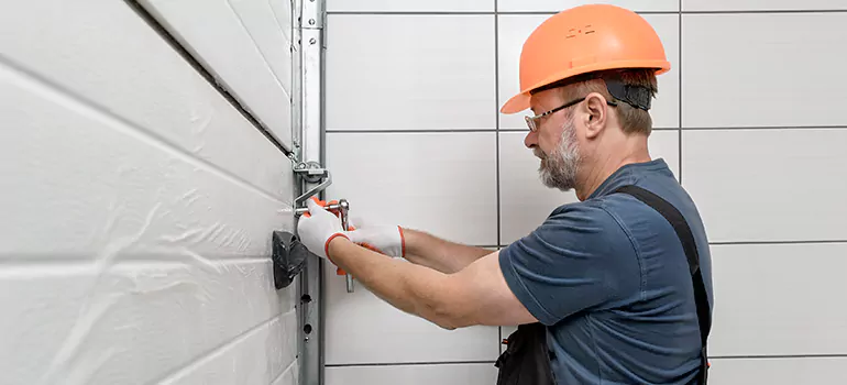 Garage Door Repair in Golden Glades